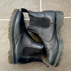 Doc Marten Chelsea Boot 2976